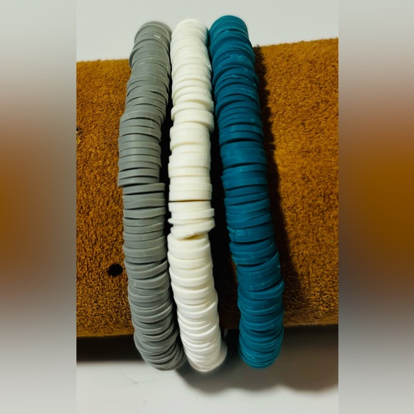 Stackable bracelets. - Picture 8 of 9